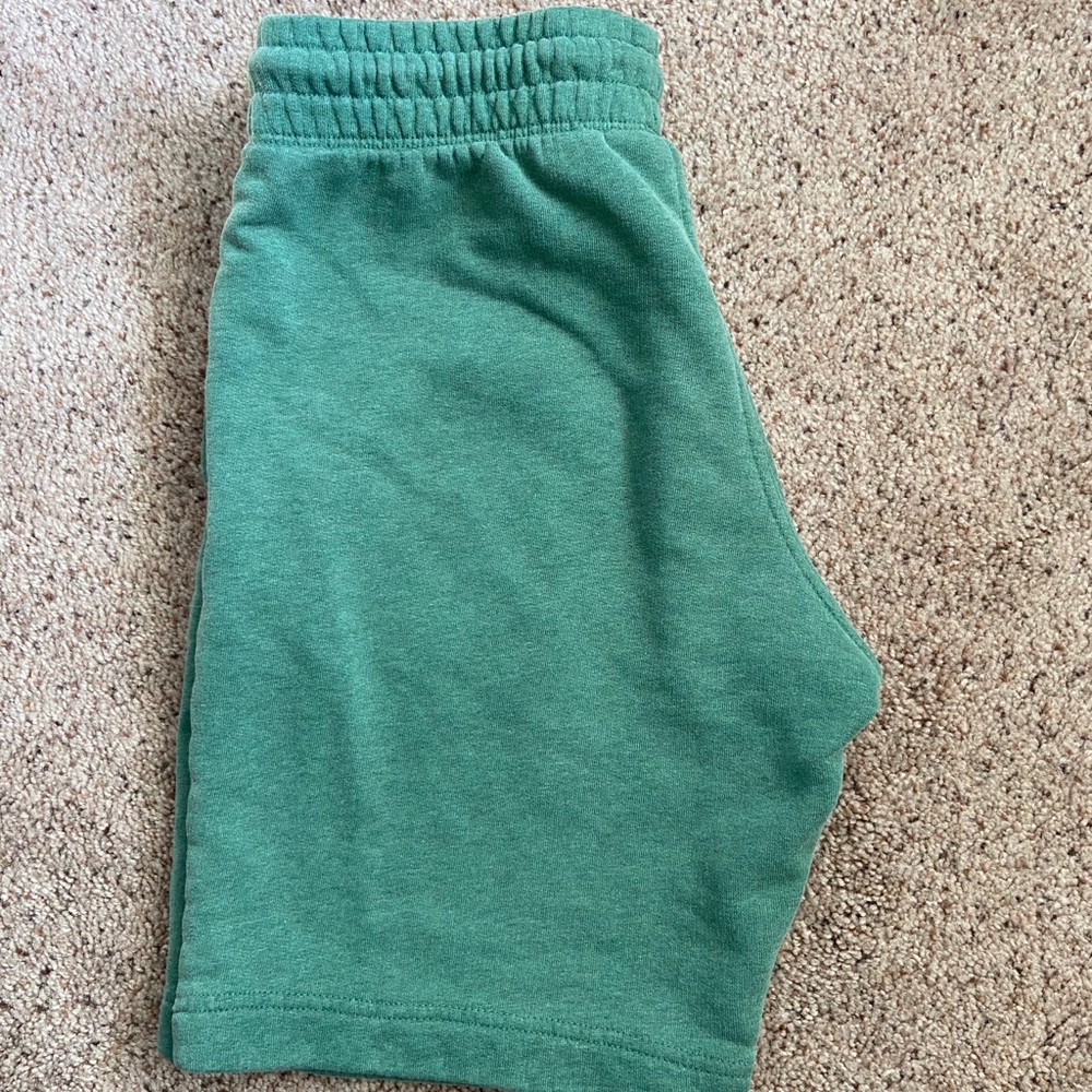 Basic shorts - Picture 2 of 4